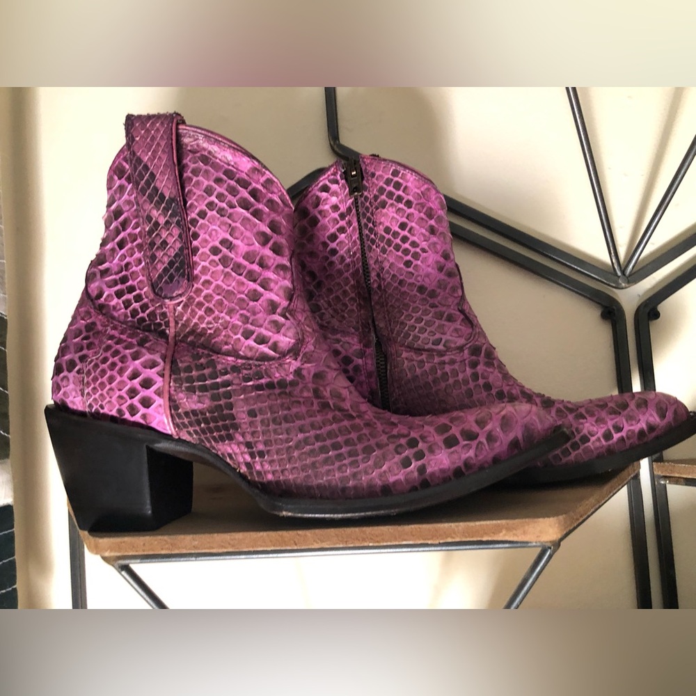Womens IDYLLWIND size 8.5 ankle python exotic purple pink cowboy boot